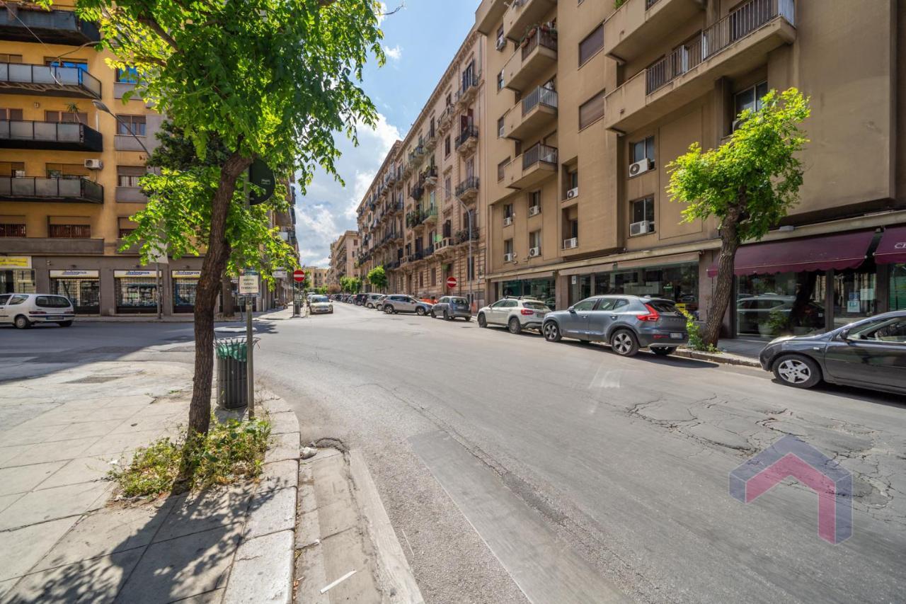 Le Rose Di Nonna Maria, Appartamento Di Lusso In Centro Citta Палермо Екстериор снимка