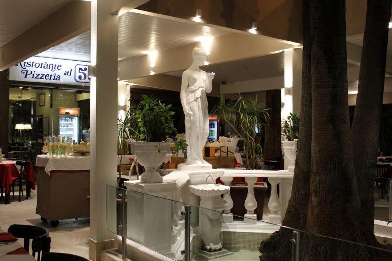 Le Rose Di Nonna Maria, Appartamento Di Lusso In Centro Citta Палермо Екстериор снимка